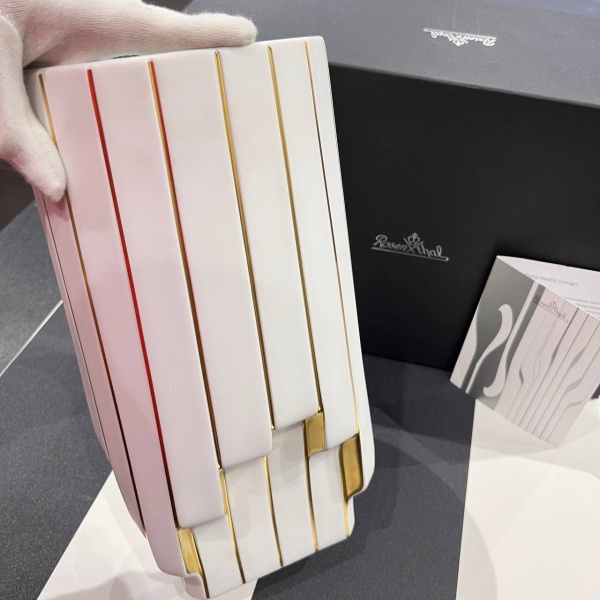 Ваза 30см White-Gold Strip